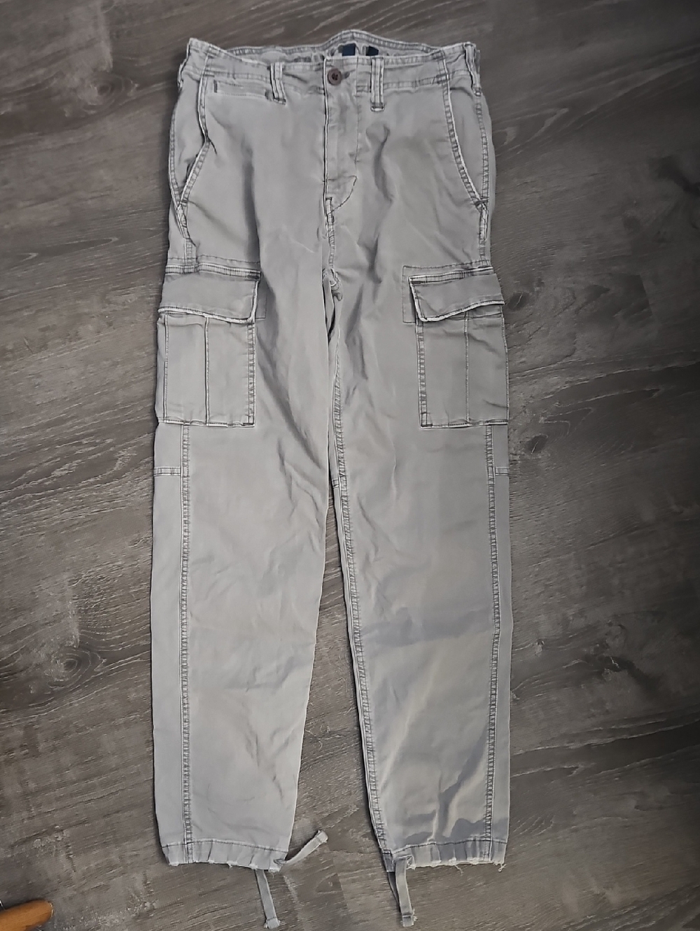 American Eagle Outfitters Men's Cargo Pants - Light Gray